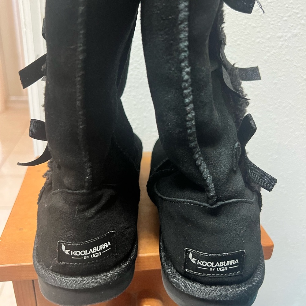 Kool Aburra by Ugg boots Girls size 5